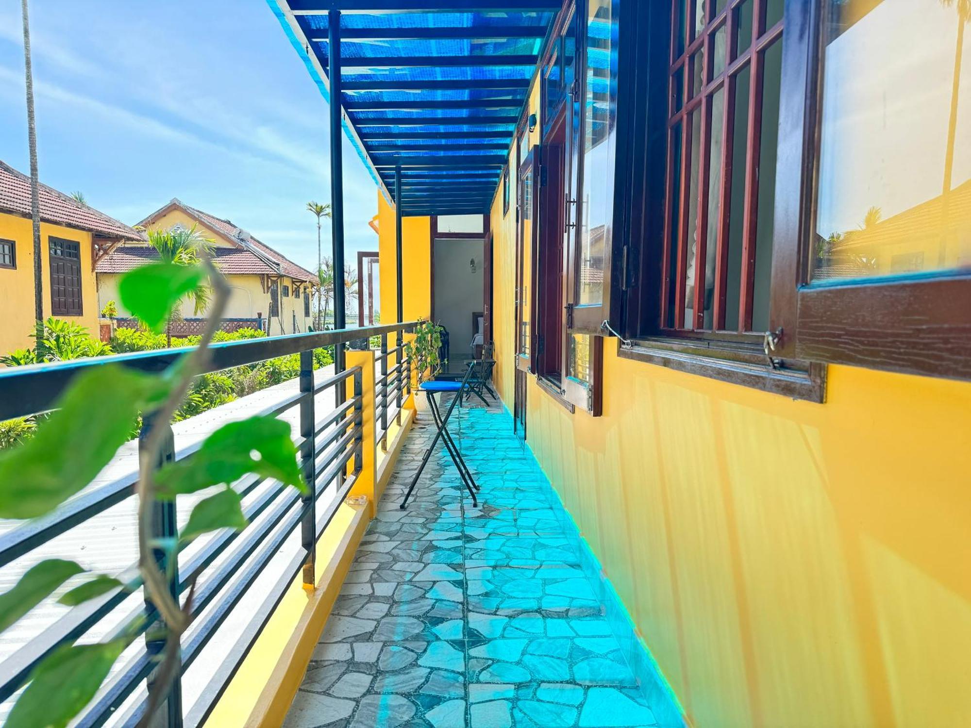 Cam Homestay *